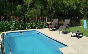 Casa con pileta en barrio privado